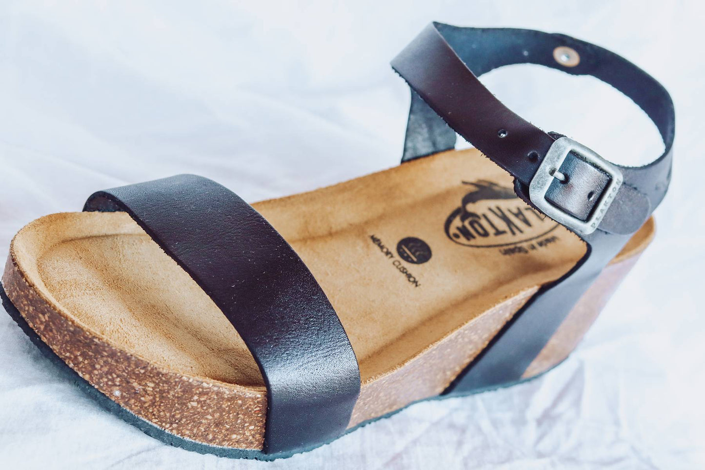 BLACK WEDGED WOMEN SANDAL