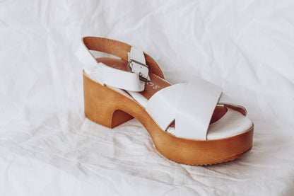 WHITE LEATHER CLOG