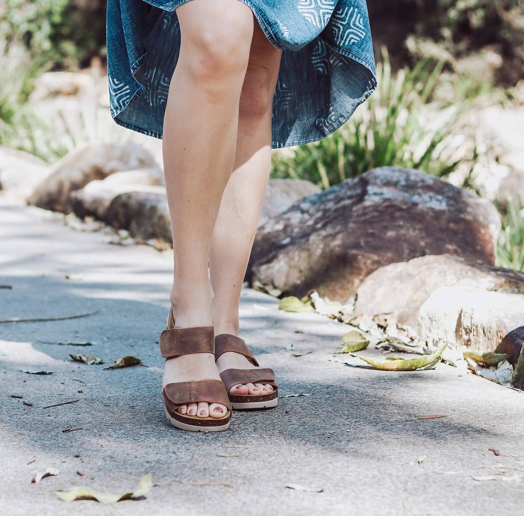 BROWN LEATHER SANDAL